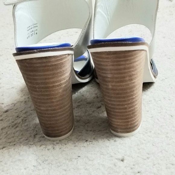 Shoe - Picture 3 of 4